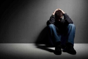 Biểu hiện của người nghiện ma túy 4 Biểu Hiện Hành Vi Và Thói Quen Sinh Hoạt Của Người Nghiện