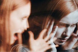 Triệu Chứng Sau Khi Cai Nghiện Ma Túy 2 Lo âu, trầm cảm và cảm xúc bất ổn